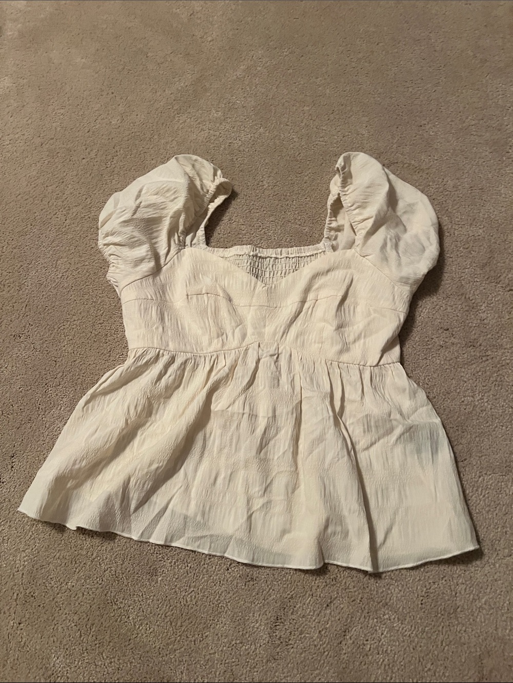 SHEIN Cream Puff-Sleeve Peplum Top